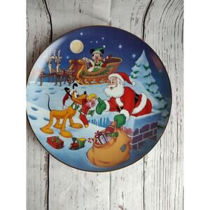 Mickey's Holiday Magic Collectors Plate #3 "Thanks Pluto!" by Bradford
